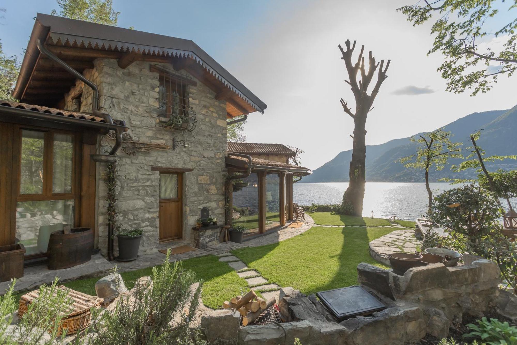 The Writer'S Nest Waterfront Villa By Rent All Como Faggeto Lario Exterior photo